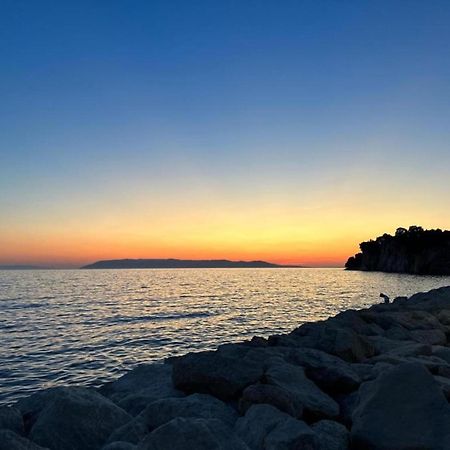 Luxurious Holiday Home In Makarska With Jacuzzi Buitenkant foto