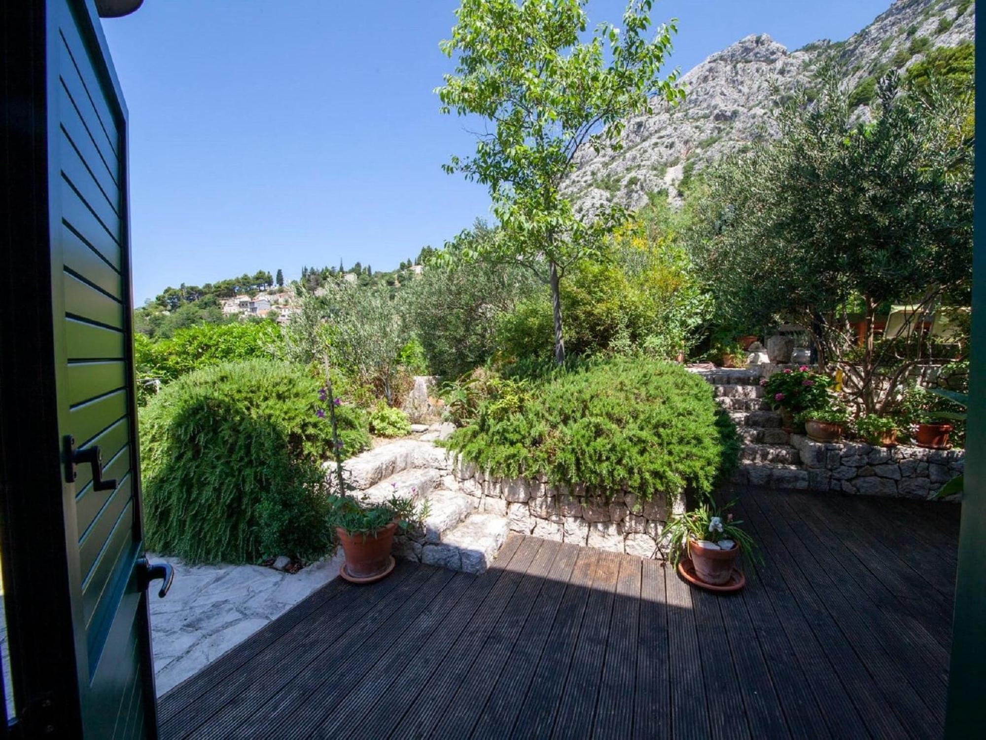Luxurious Holiday Home In Makarska With Jacuzzi Buitenkant foto
